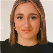 Soy estudiante de 2º curso de Psicología en la Universidad Europea de Valencia con experiencia de tres veranos como profesora de a